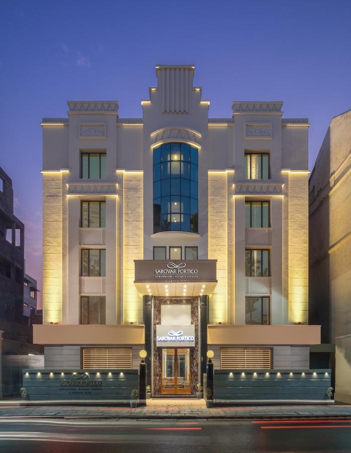 Sarovar Portico Kalupur होटल 3*